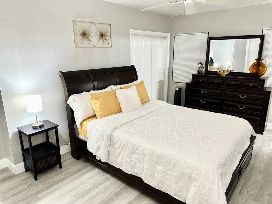 The Manors - Cozy 2 Bedrooms, 2 Baths Fort Lauderdale Ngoại thất bức ảnh